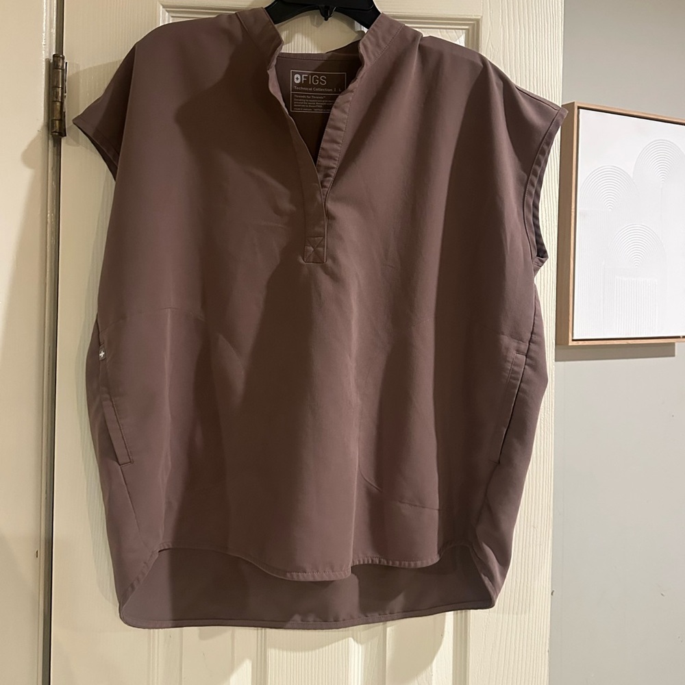 FIGS Rafaela top Large Smoky Taupe